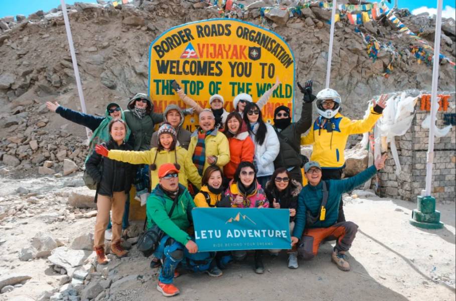 Địa điểm check -in nổi tiếng thế giới của con đèo Khardung La