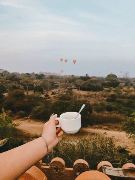 View ngắm trọn bình minh khinh khí cầu 