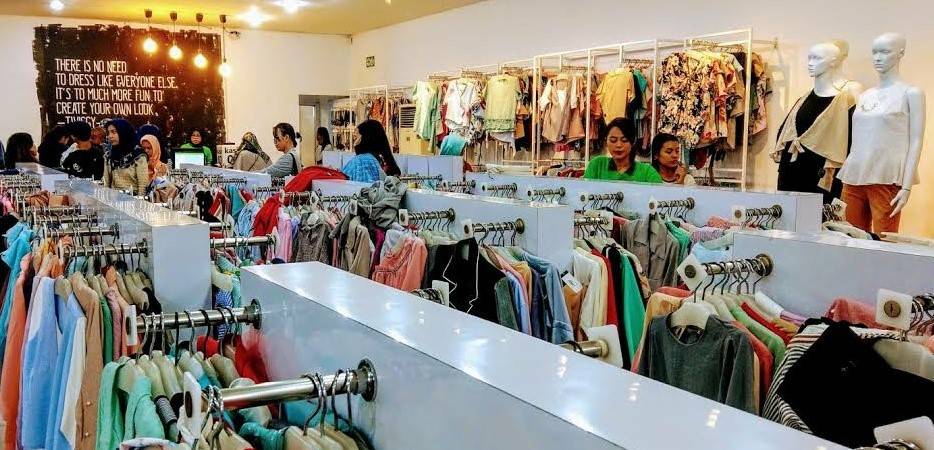 Sakola jadi salah satu Tempat Belanja Murah di Jogja