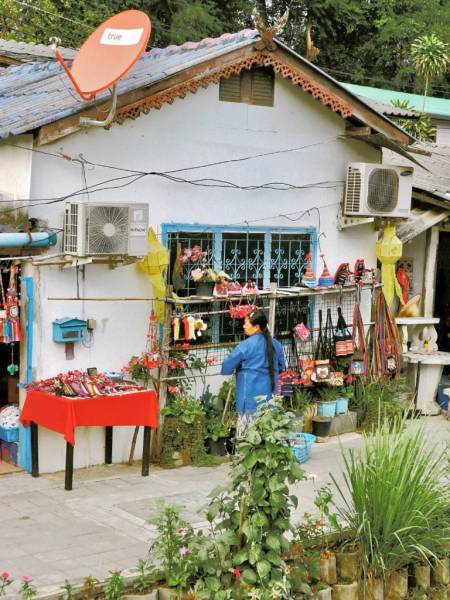 Con phố bên dòng sông - Khlong Mae Kha 