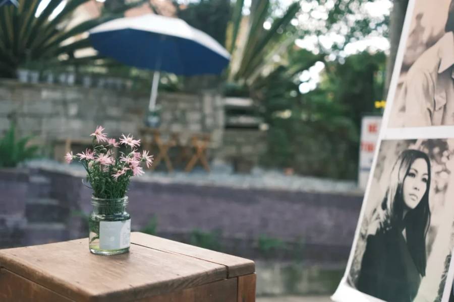 Một góc quán