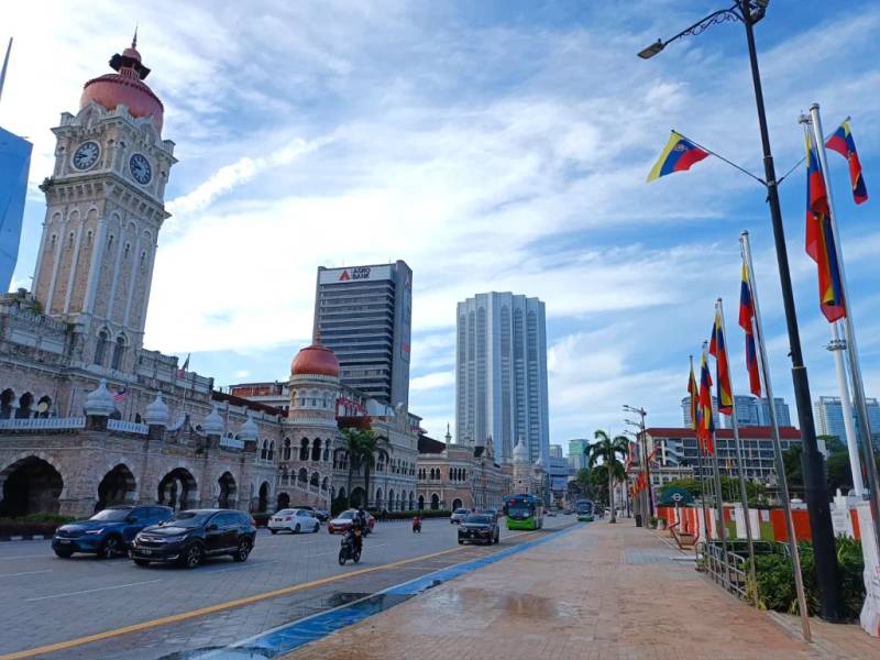 Quang cảnh ở ngoài Quảng trường