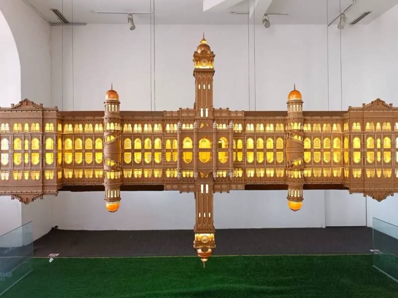 Mô hình đối xứng tòa nhà Sultan Abdul Samad