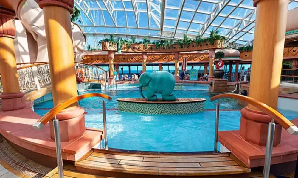 Hòa mình vào thế giới vui chơi đầy thú vị trên du thuyền Serenade of the Seas