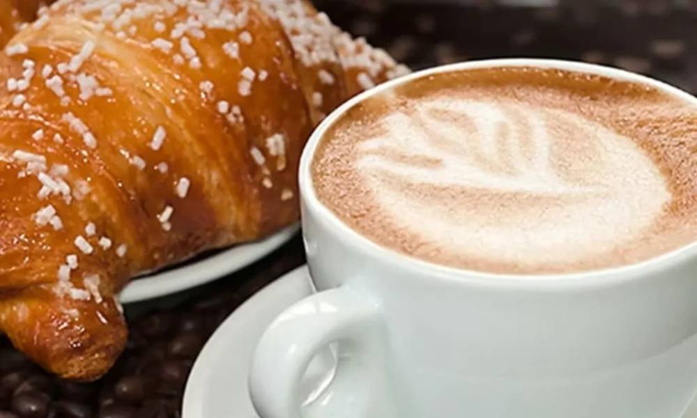Ẩm thực trên du thuyền đa dạng các món ăn 