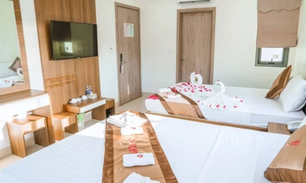 Hotel Cát Bà nổi bật với phong cách thiết kế hiện đại, phòng nghỉ thoải mái