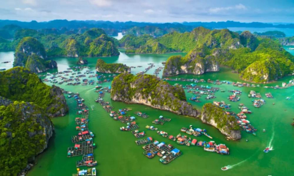 Đảo Cát Bà với cảnh sắc thiên nhiên hùng vĩ