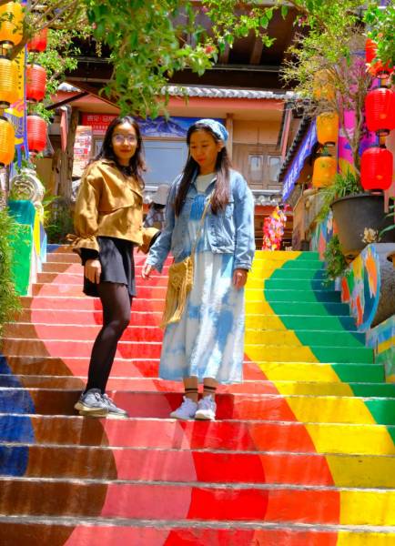 Những bậc thang cầu vồng nổi bật