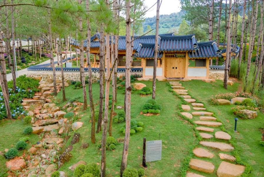 Nhà cổ Hanok tại khu du lịch rừng thông núi Voi