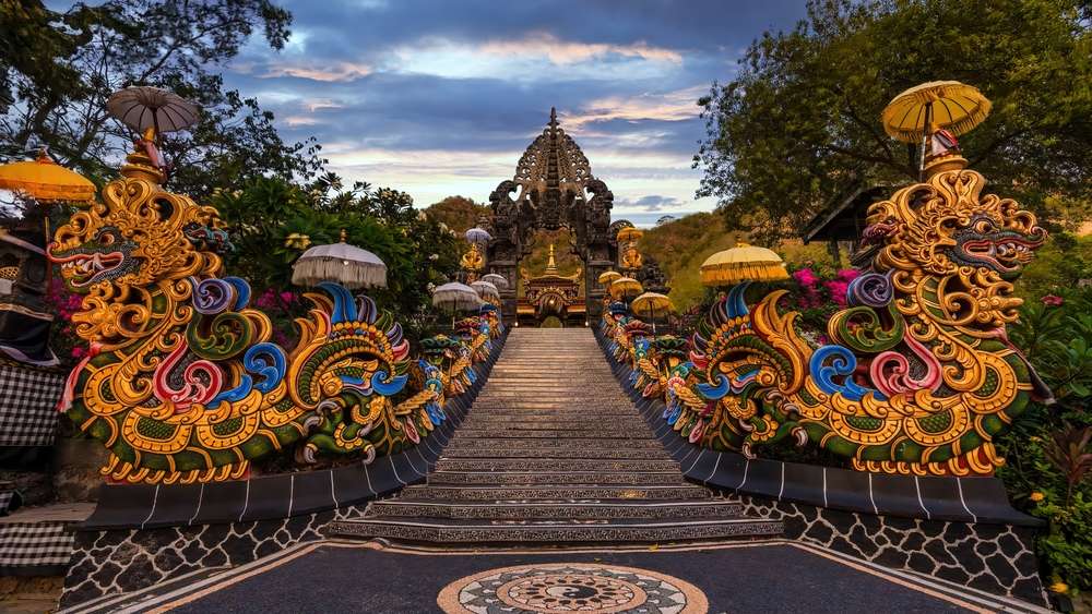 Mau Liburan ke Pura Melanting? Ini Lokasi hingga Harga Tiket Masuknya!