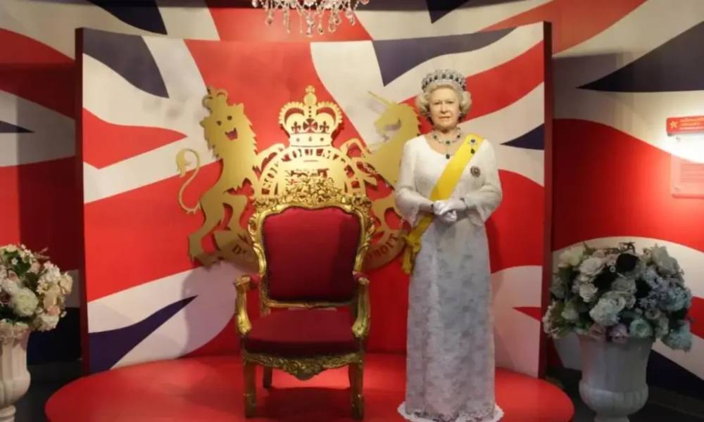 Tượng sáp của Nữ hoàng Elizabeth II tại Madame Tussauds Bangkok