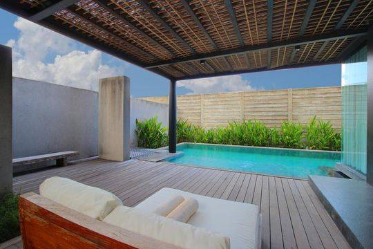 Javana Royal Villas features a private pool