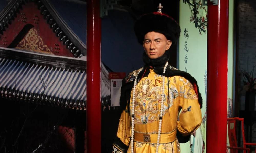 Tượng sáp vua tại Madame Tussauds Thượng Hải