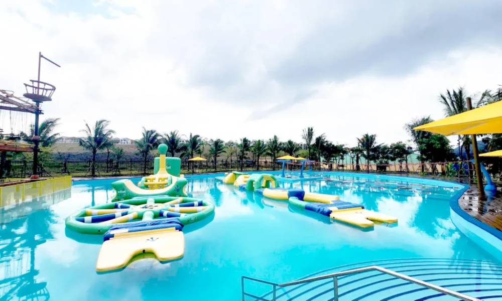 Hồ bơi tại Wonderland Water Park Phan Thiết