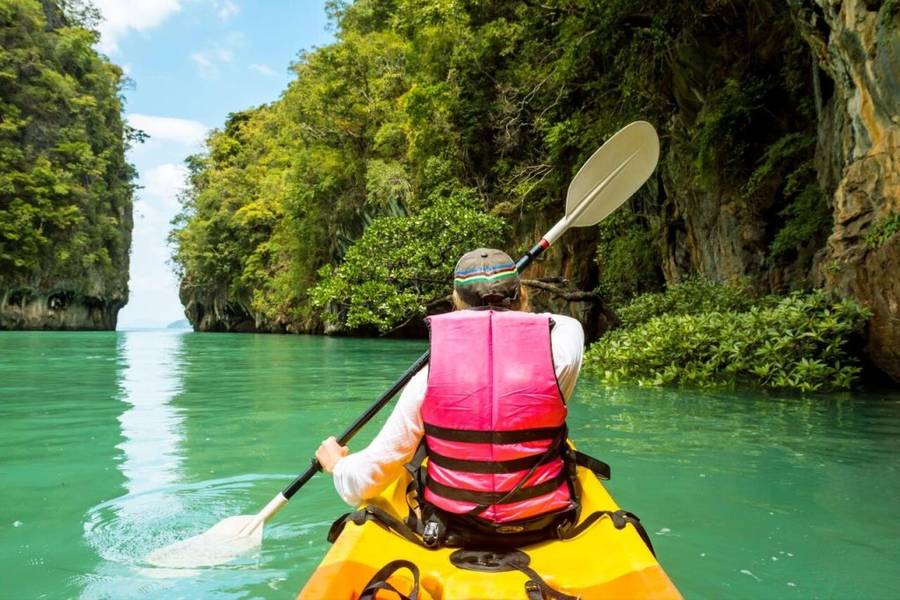 Chèo thuyền kayak trên sông Nho Quế