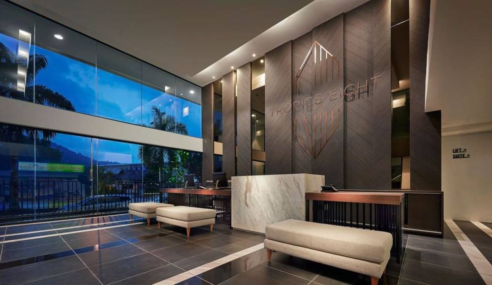 Khách sạn Tropics Eight Suites