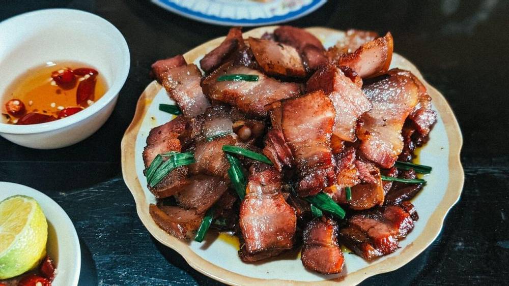 Thịt trâu gác bếp