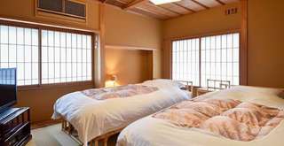 Where to Stay for a Traditional Japanese Experience? 7 Recommended Ryokans Here!, Traveloka Team