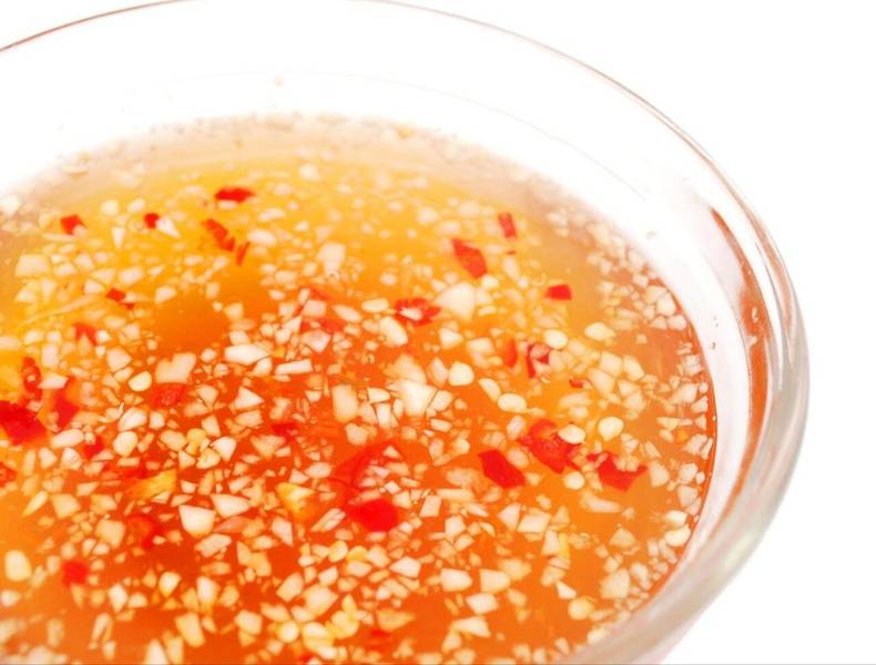 Nước mắm ăn cơm gà