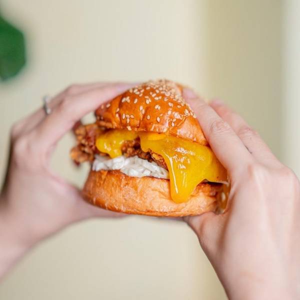 hamburger tại Marcel Gourmet Burger