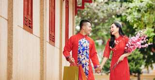 Xông đất là gì? Chọn tuổi hợp xông đất cho năm Bính Ngọ 2026, Traveloka VN