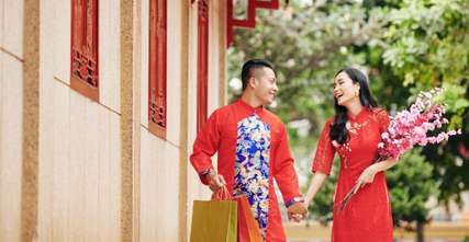 Xông đất là gì? Chọn tuổi hợp xông đất cho năm Bính Ngọ 2026, Traveloka VN