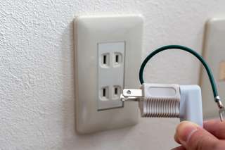 Complete Guide to Japan's Power Plugs and Travel Tips for First-Timers, 4 min read