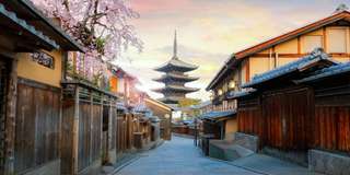 Travel Guide 101: Getting From Brisbane to Japan , Traveloka Team