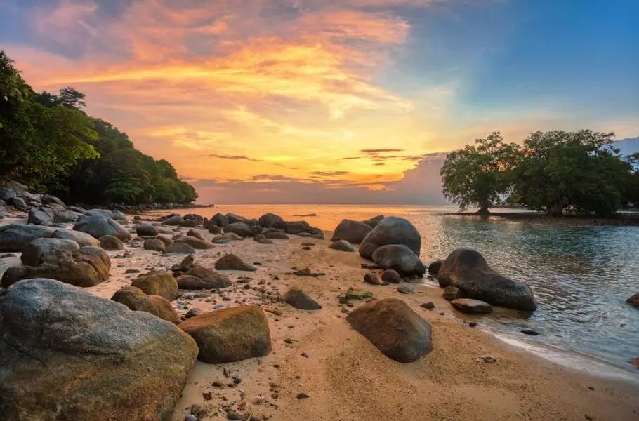 Nai Yang Beach