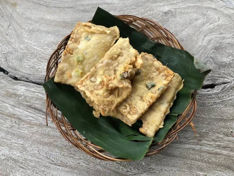 Tempe Mendoan kuliner khas Jawa Tengah