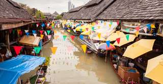 Keindahan dan Keunikan Pattaya Floating Market: Tempat Wajib Kunjungan di Thailand, Xperience Team