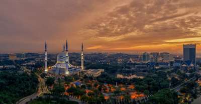 Jadual Waktu Imsak dan Berbuka Puasa Ramadhan 1447H / 2026M di Selangor, Traveloka MY