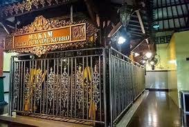 Tentang Makam Syekh Jumadil Kubro