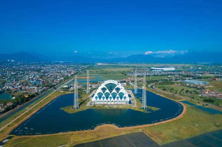 Masjid Raya Al-Jabbar, Bandung  