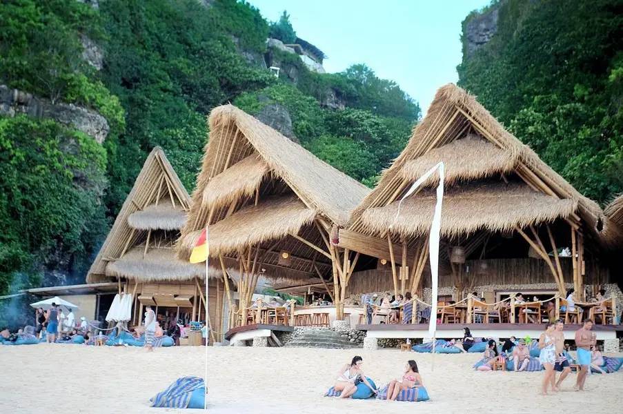  Pantai Pandawa