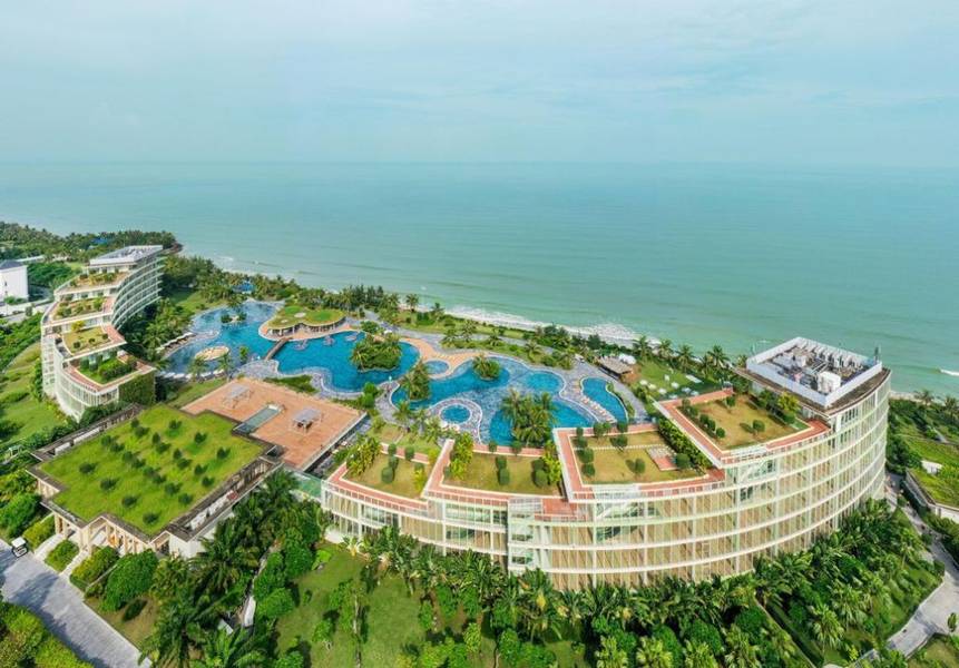 Kiến trúc vòng cung hướng biển tại FLC Luxury Hotel Samson