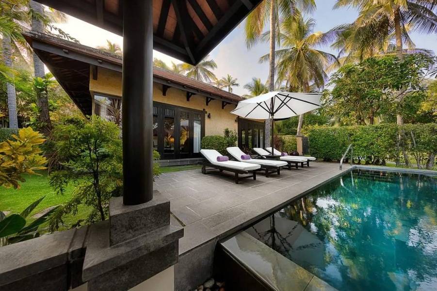 Khung cảnh Anantara Mui Ne Resort yên bình giữa những tán cây xanh um tùm | Bản đồ du lịch Mũi Né
