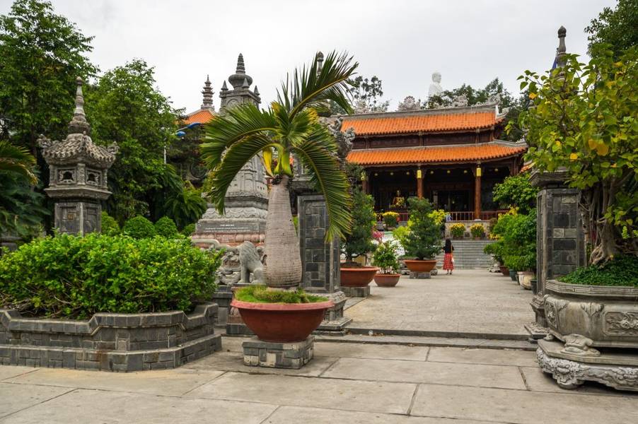 Khuôn viên cổ kính và trầm mặc của chùa Long Sơn - Nha Trang | Bản đồ du lịch Nha Trang