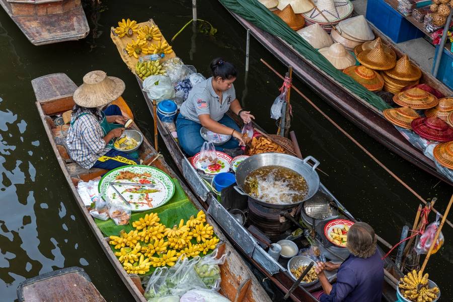 Quán ăn bên sông tại chợ nổi Amphawa | Raya và rồng thần cuối cùng