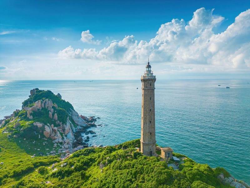 Vịnh Phan Thiết kéo dài từ Mũi Né đến Mũi Kê Gà