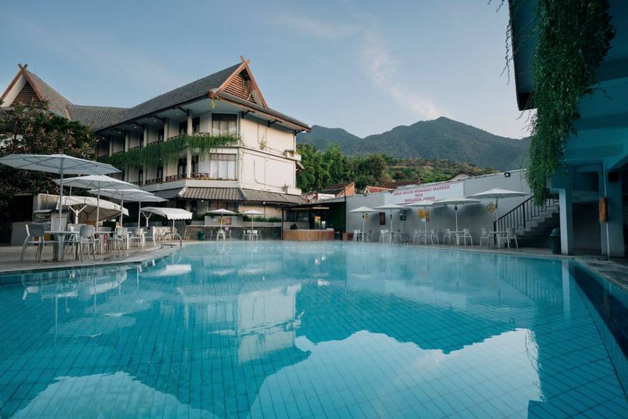 Tirtagangga Hot Spring Resort
