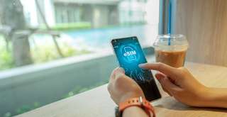 Mengenal Apa Itu eSIM & Keunggulannya untuk Akses Internet Internasional, Xperience Team
