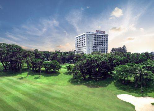 Delonix Hotel Karawang (5,09 km dari Stasiun Karawang)