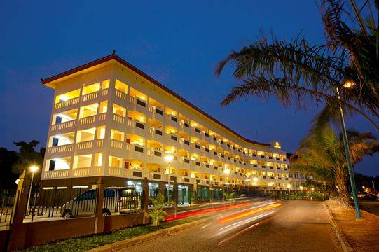  Puri KIIC Golf View Hotel (5,07 km dari Stasiun Karawang)