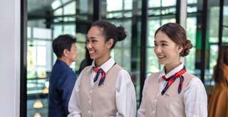 Ground Staff Bandara: Fungsi, Peran, dan Tugas Lengkapnya, Travel Bestie