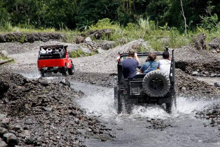 Lava Jeep Tour
