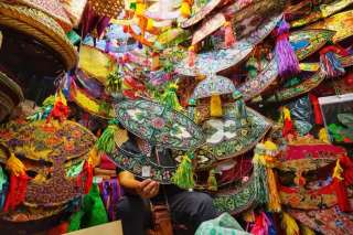 10 Oleh-Oleh Kuala Lumpur Populer, Ada yang Murah dari Harga Rp20 Ribuan, Xperience Team