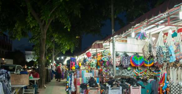 Pantai Cenang night market