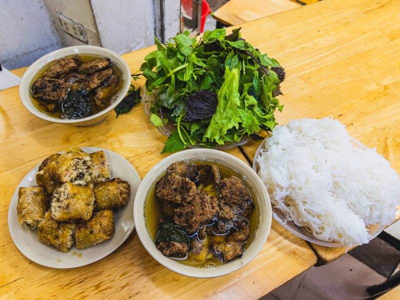 Bún chả là món ăn nhất định phải thử qua khi đến Hà Nội | Bản đồ du lịch miền Bắc
