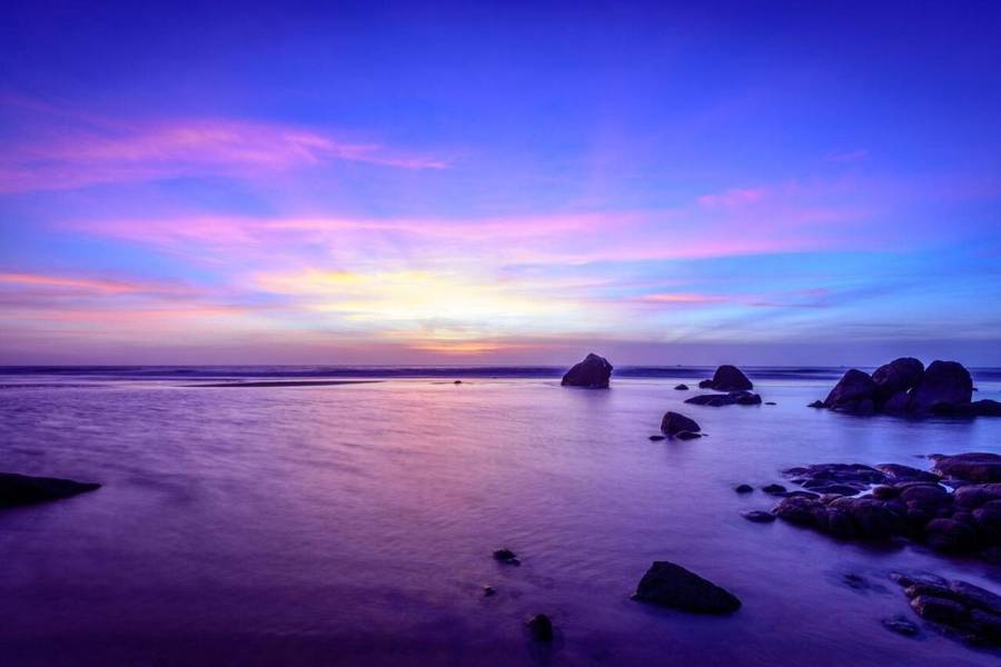Biển Hồ Tràm tĩnh lặng và yên bình tạo nên vẻ đẹp đầy quyến rũ